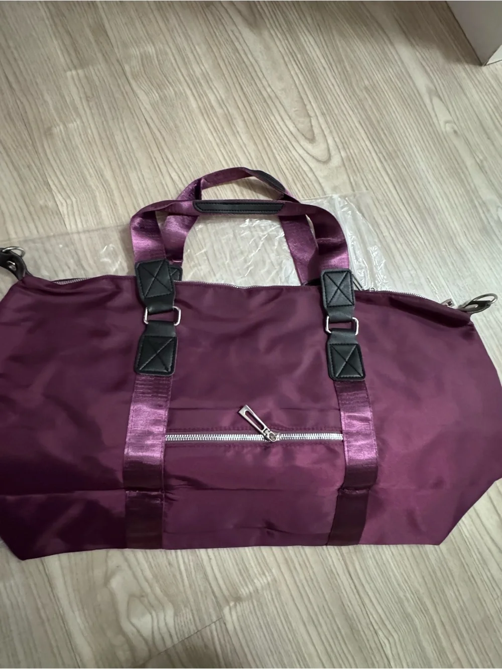 ALO Yoga Men’s Plum Duffel Bag with Satin Handles